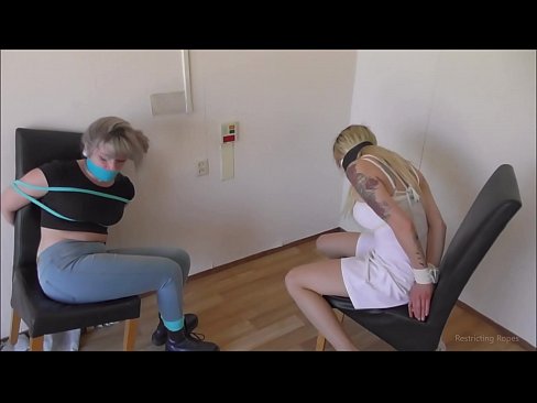 ❤️ Asılı / bağlanmış və ağzı bağlanmış / çətinlik içində olan qız ️ Porno az.novoporn-com.ru ❌️